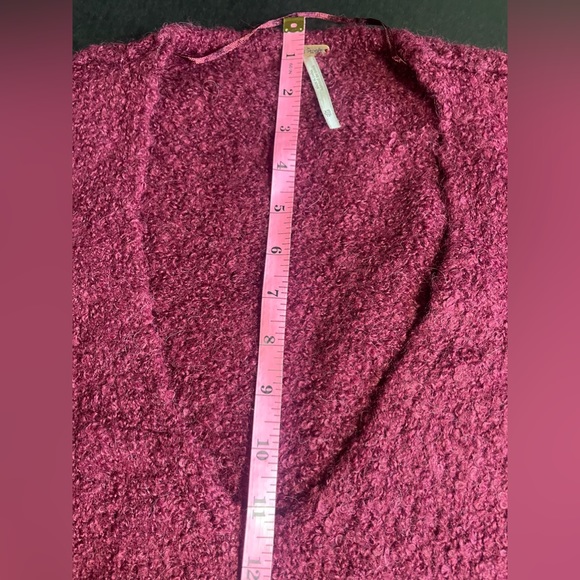 NWOT Free People Lofty Vneck Wine Sweater Size XS OVERSIZED Body, fitted sleeves - Picture 5 of 6